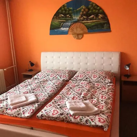 Housing Hella Quarto em Acomodações Particulares Nová Lesná