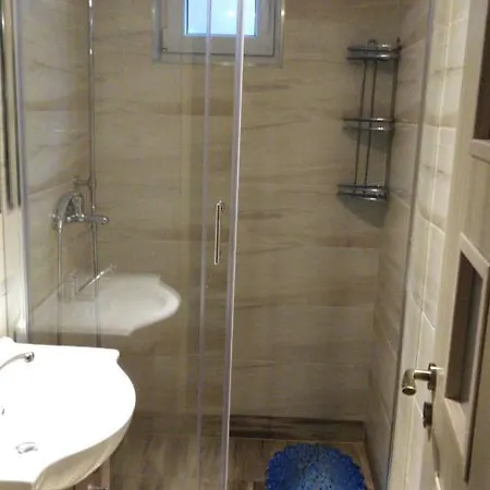 Housing Hella * Nová Lesná